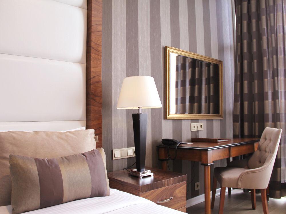 Manesol Fuar Hotel Istanbul Exterior photo